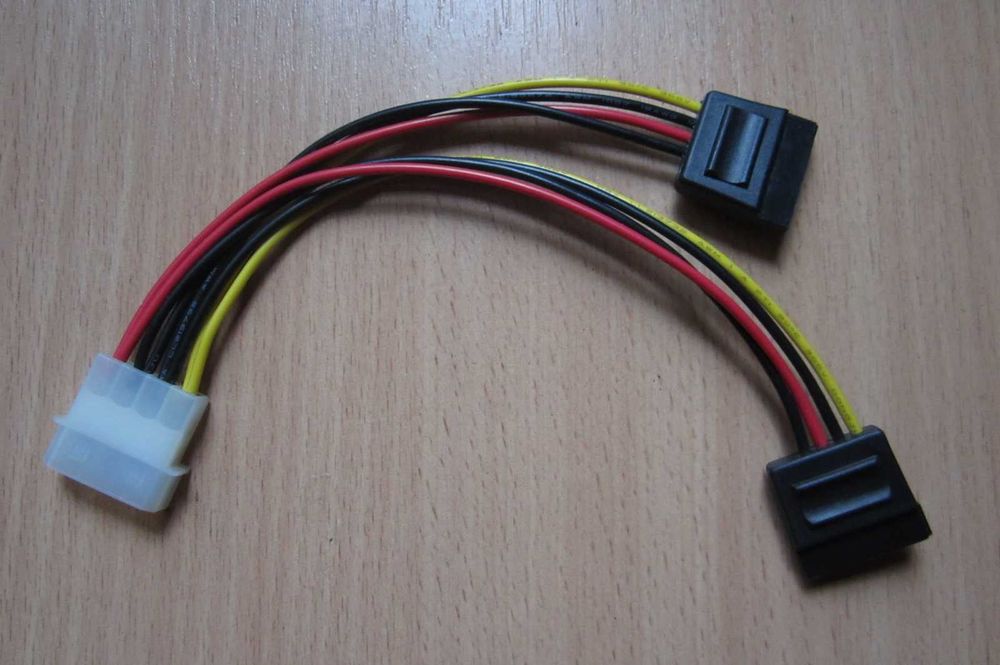 Кабель переходник питания SATA