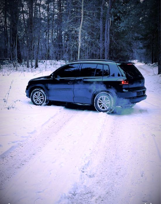 Продам Volkswagen тигуан.