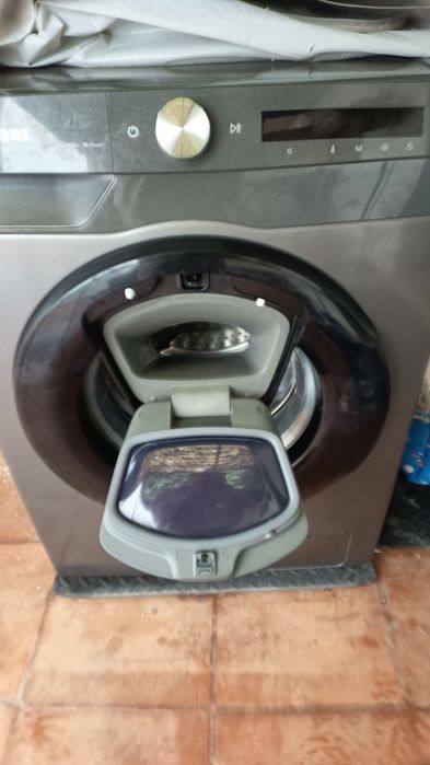 Máquina de lavar roupa Samsung