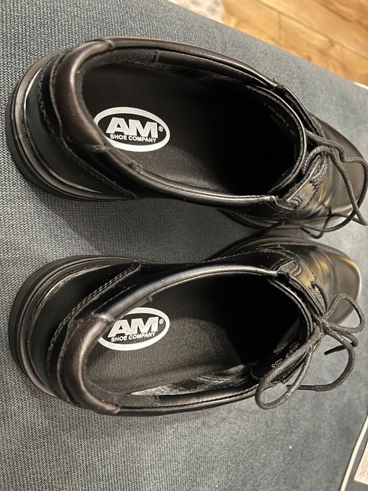 Buty do garnituru