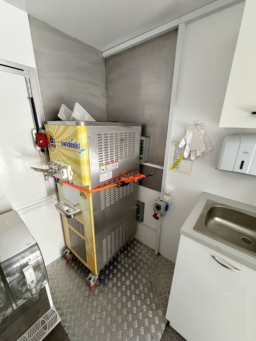 Przyczepa gastronomiczna 2022r lody gofry granita  lodziarnia