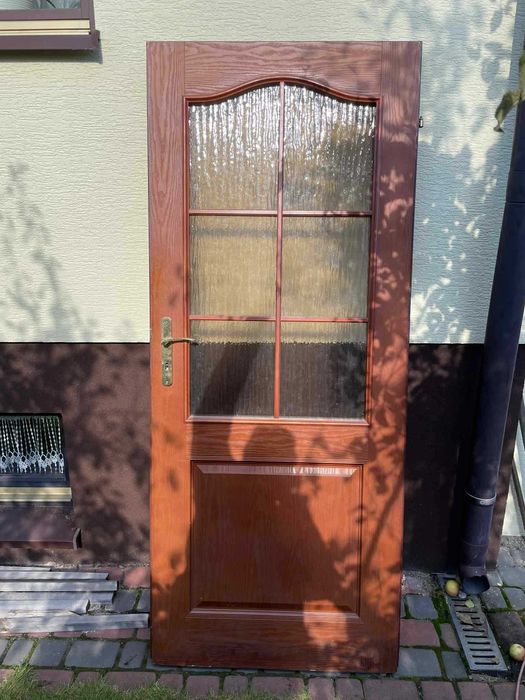 Drzwi wewnętrzne 80 x 200 z szybą lewe