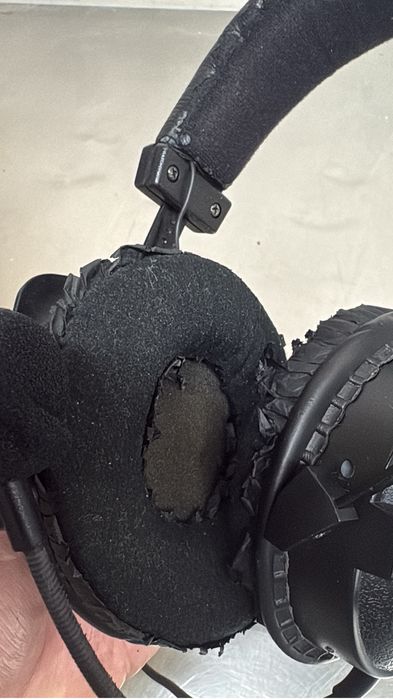 2- Headphones com micro - Superlux HMD-660X