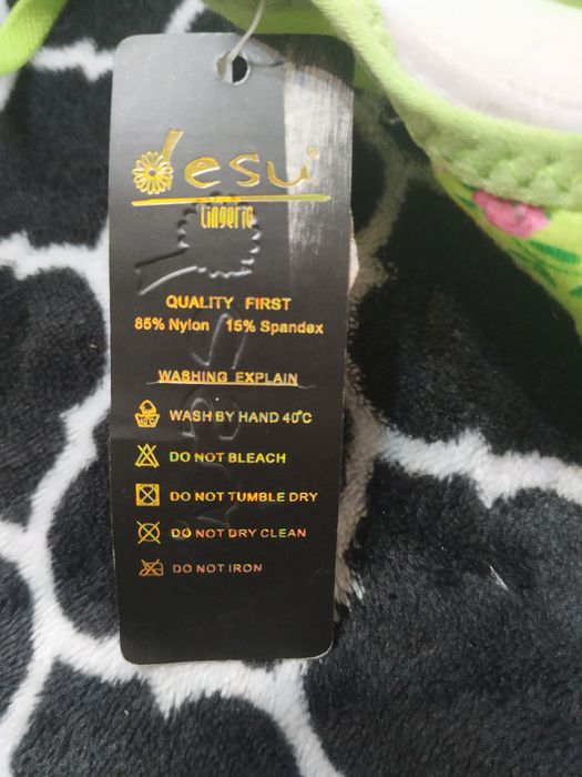 Biustonosz dziewczęcy 36/80A jasnozielony