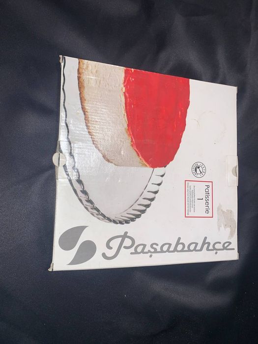 Десертниця, тарілка