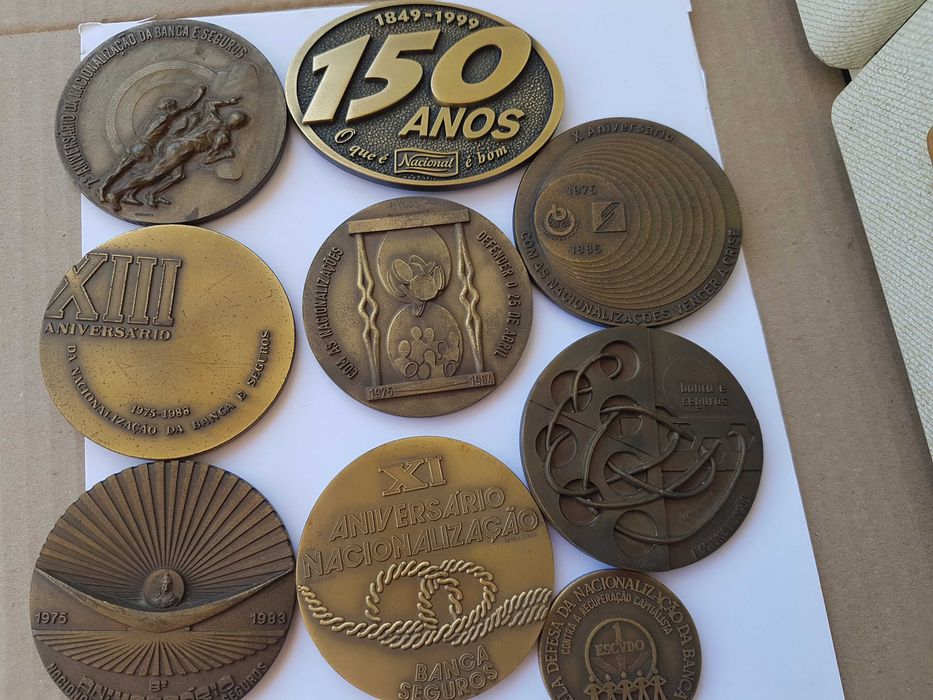 9 Medalhas Comemorativas em Bronze - 3 euros cada