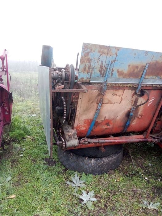 Продам Комбайн Нива