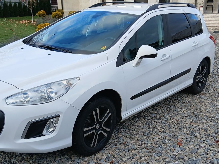 Пежо 308 sw 2011 року