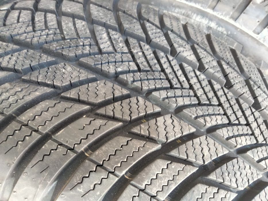 255 55R19 Bridgestone