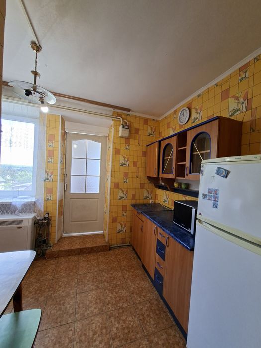 Продам 3х квартиру,2 поверх/2, вул.Січнева