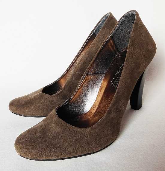NOWE 36 buty czółenka szpilki czekoladowe zamszowe słupek olko but
