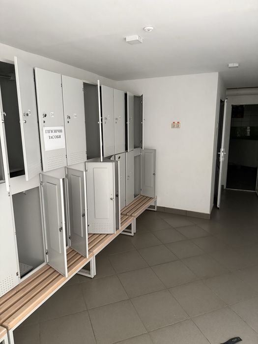 Спортзал з обладнанням