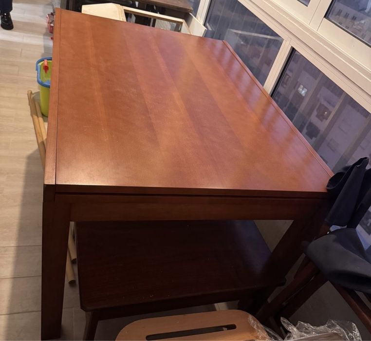 Mesa jantar em madeira maciça excelente qualidade
