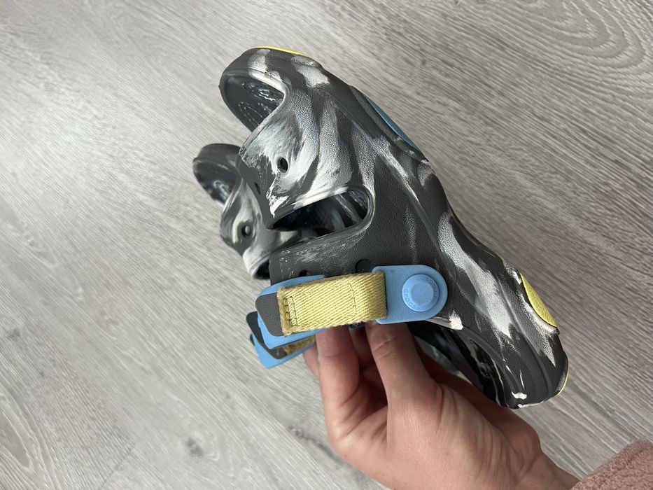 Crocs сандалі j2