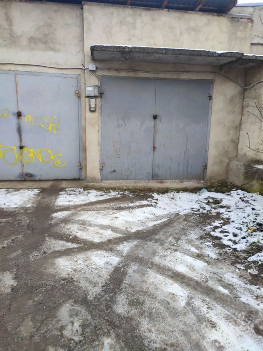 Продається гаражний бокс ремонт всі умови