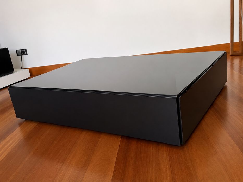 Mesa de centro moderna com arrumação
