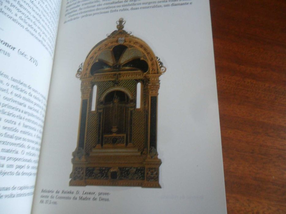 "As 50 Melhores Obras de Arte em Museus Portugueses" de M. A. Beaumont