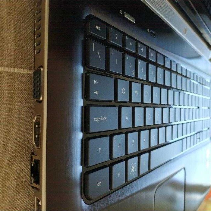 HP DV7 - 6000 - i7