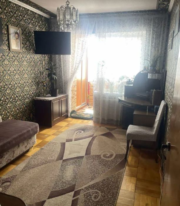 Продаж 3к квартири 64.7 кв. м на вул. Симоненка Василя