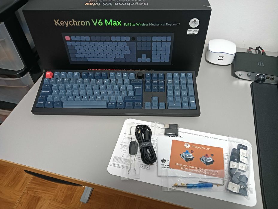 Teclado Wireless Keychron V6 Max - Gateron Jupiter Brown - Layout PT