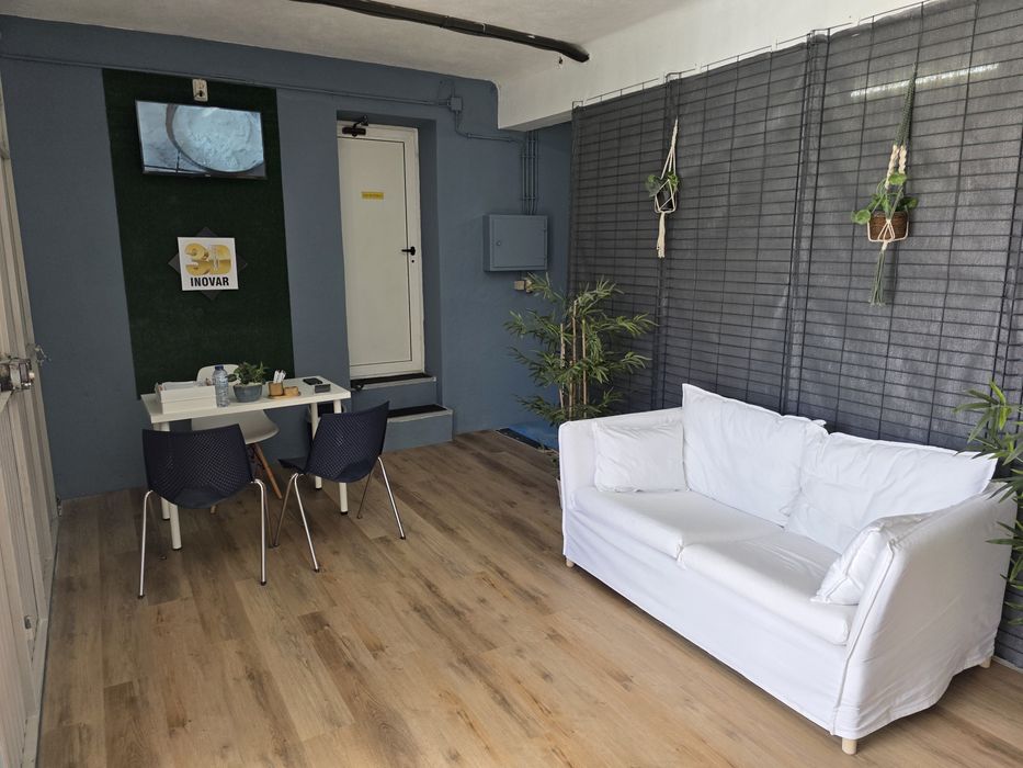 Vende-se negócio dedicada ao fabrico de painéis decorativos em gesso.