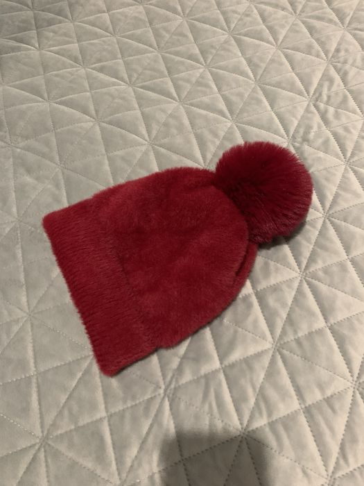 Czapka bordowa idealna na chlodne dni