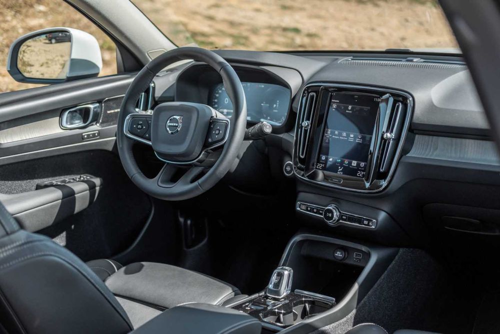 Volvo XC40 T5 - Plug In - Iva dedutível - 2020