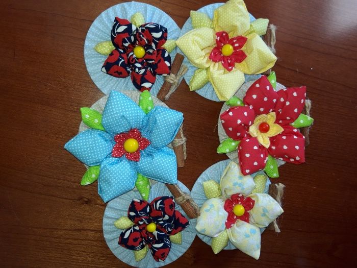 Grinaldas de porta decorativas