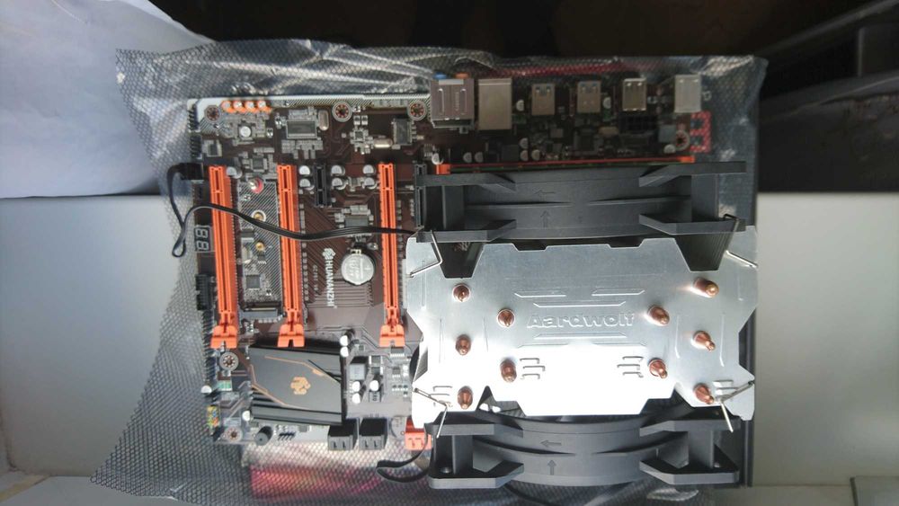 Huananzhi x79 + E2689 + Ram 32Gb