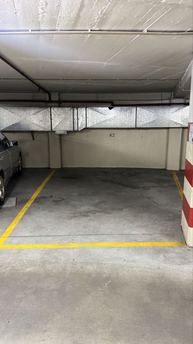 Vendo 2 lugares de garagem