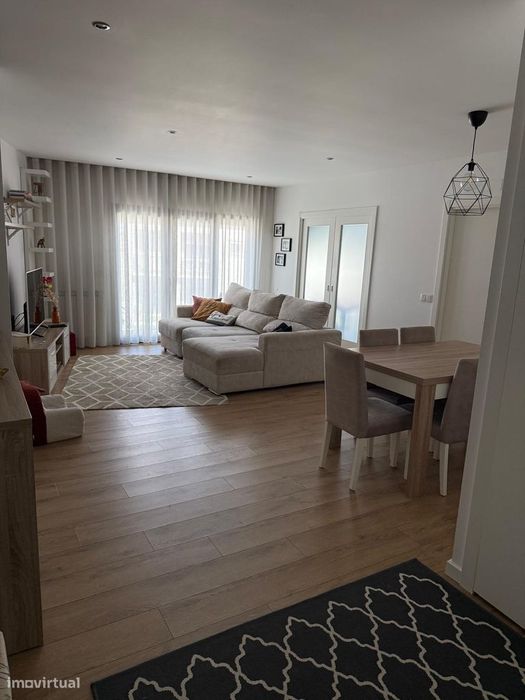 T3 com 2 casas de banho e garagem em Leiria