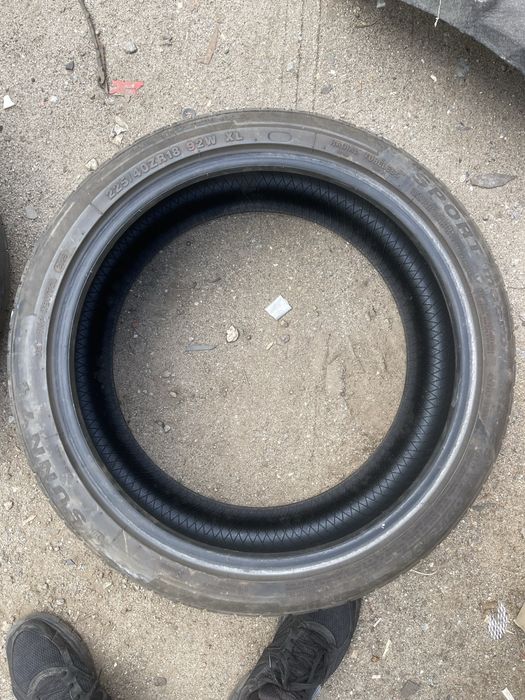 Резина 225/40/18 zr в гарно у стані