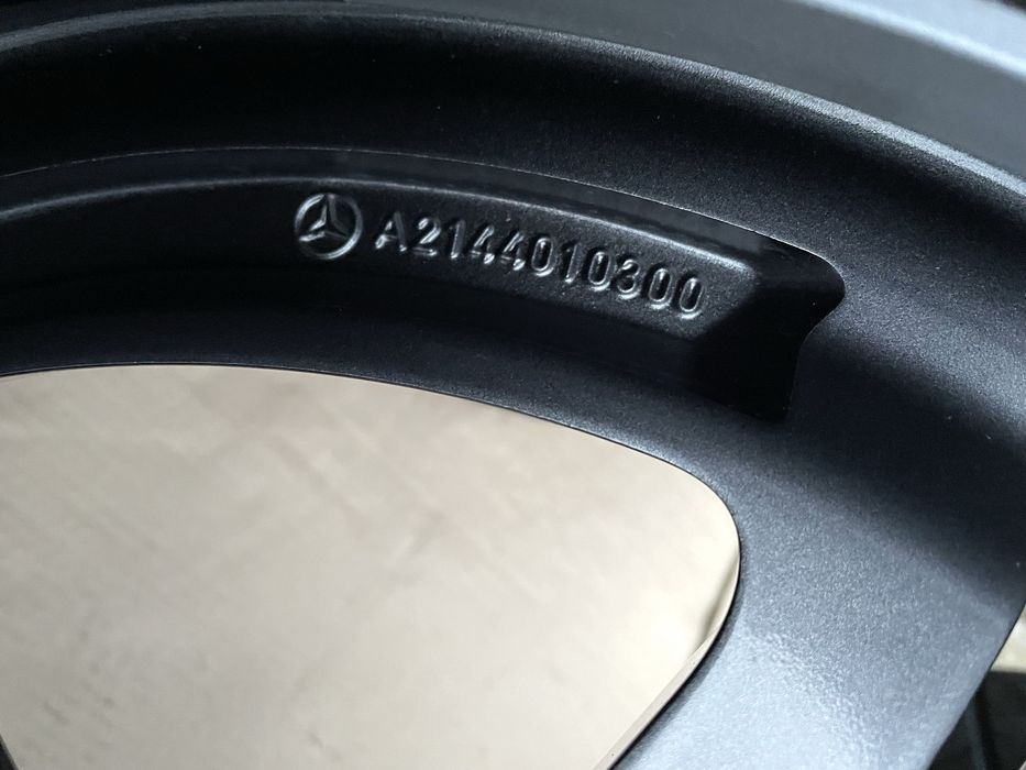 Диски Mercedes R19 AMG E klasse W214 різноширокі з літніми шинами