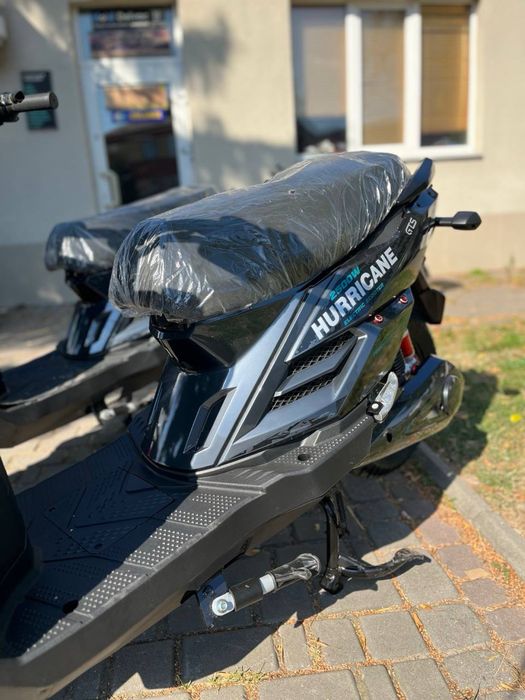 Corso Hurricane 2500 w Літій залізо фосфат 72v40ah