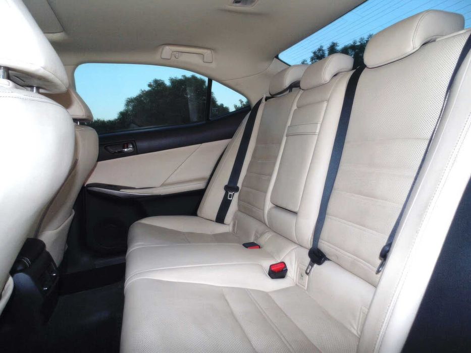 Lexus IS 250      2014