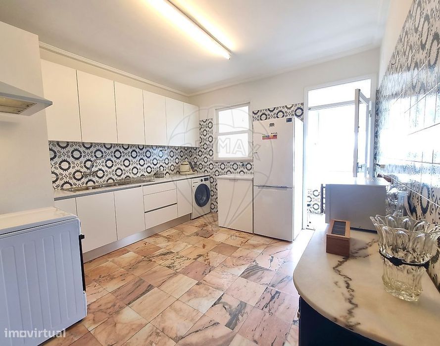 Apartamento T4 para arrendamento