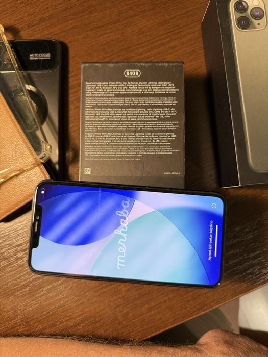 Iphone 11 pro max + apple watch 4