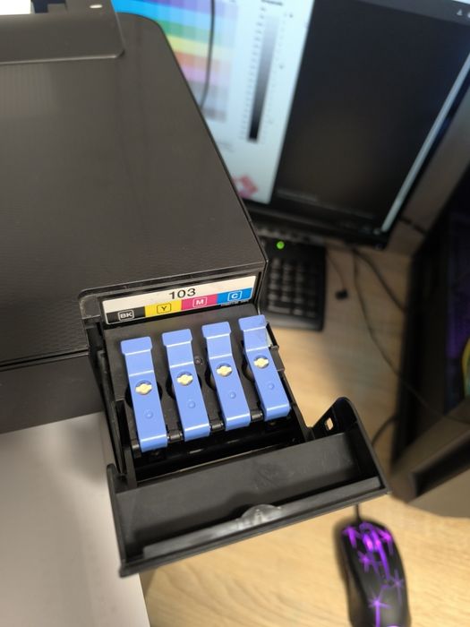 Продам кольоровий принтер Epson L1110