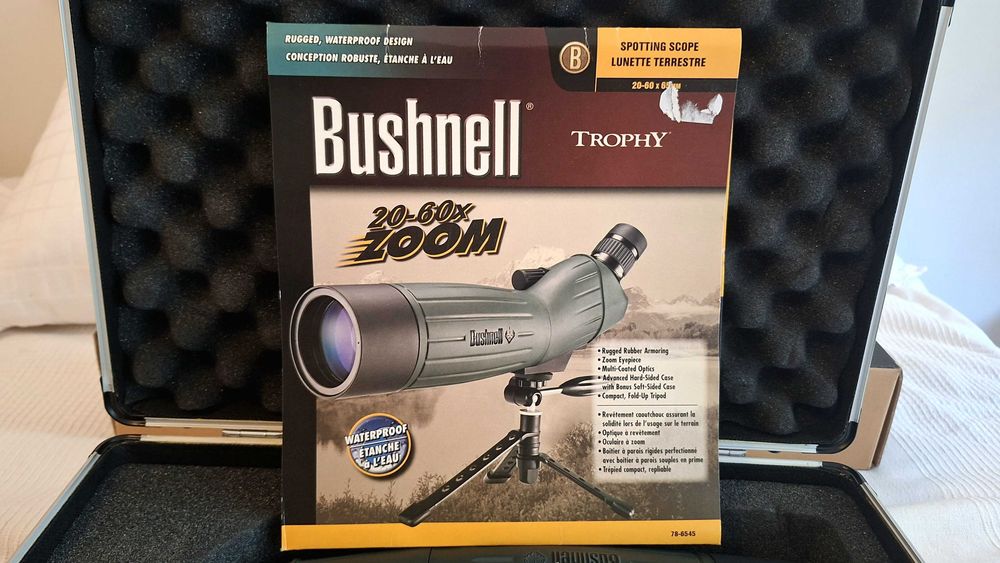 Telescópio de Localização Bushnell 20-60 x 65mm novo com Tripé Giottos