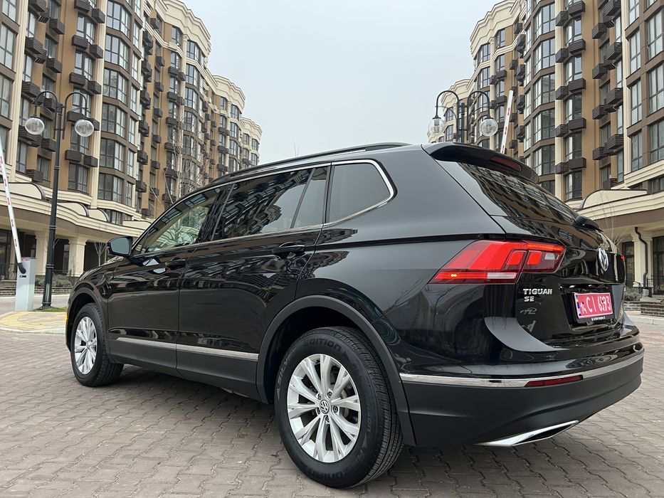 VW Volkswaget Tiguan  SE Allspace Шкіра/підігріви /Carplay /Android Au