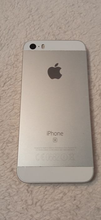 iPhone SE 2016 32 GB uszkodzony na części