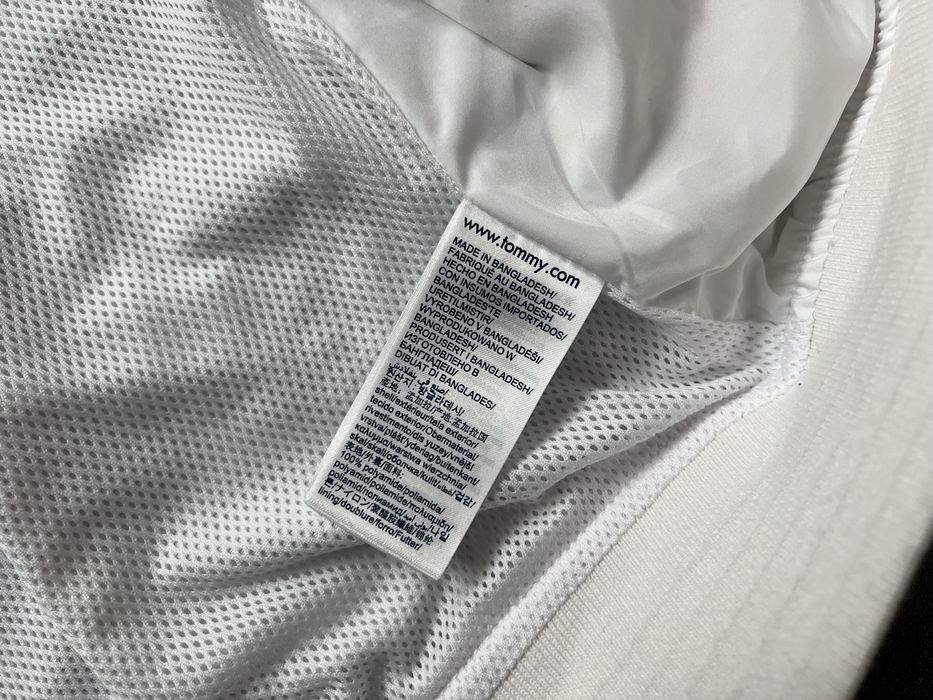 Легка весняна куртка Tommy Hilfiger в ідеальному стані розмір М