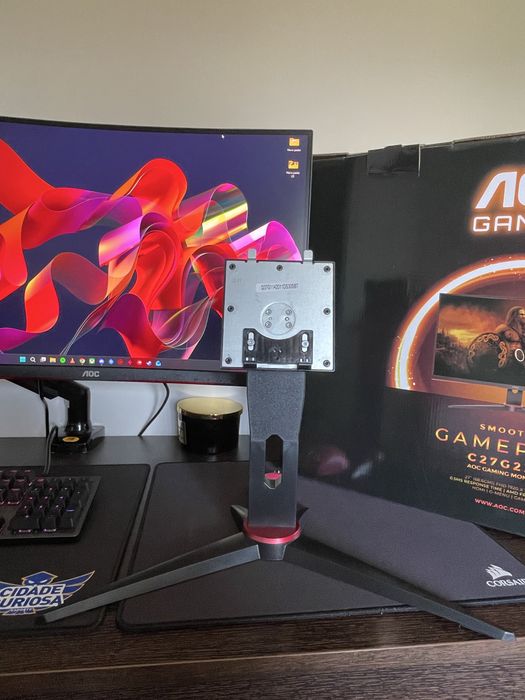 Monitor Gaming AOC 27" 240Hz (C27G2ZE) – Com Garantia e Caixa