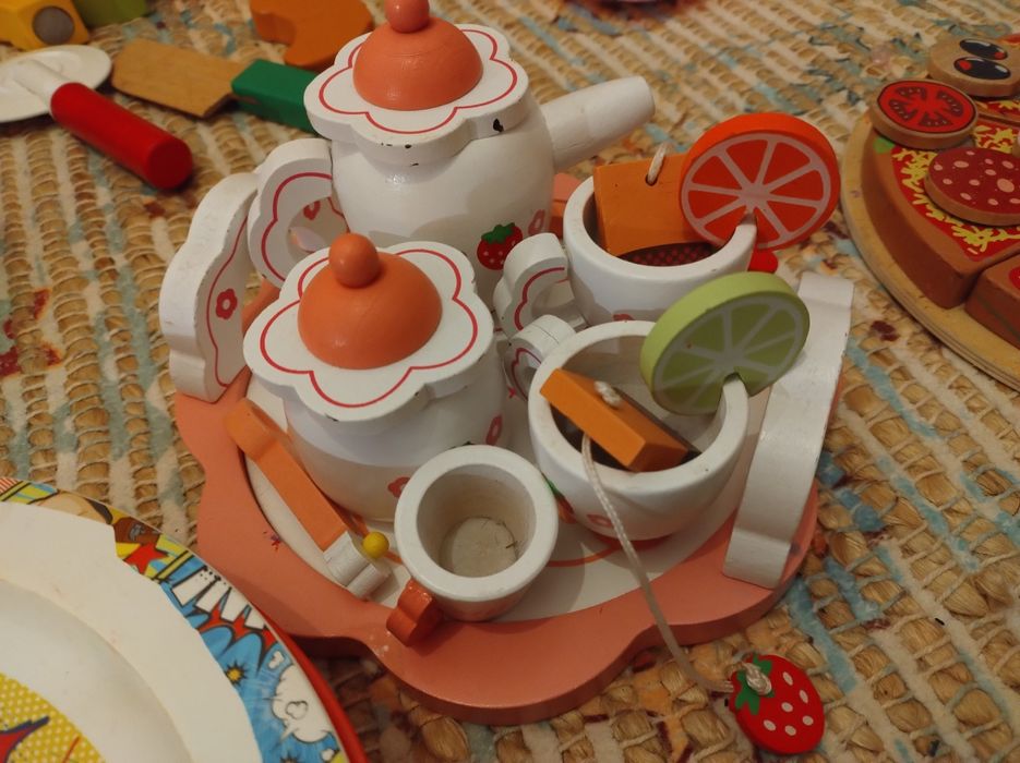 Kuchnia drewniana dziecięca plus akcesoria