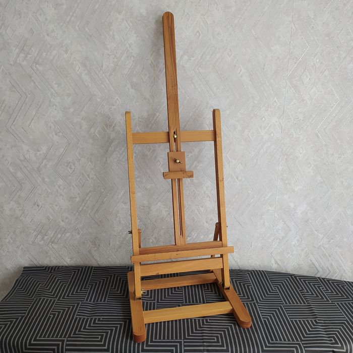 Настільний мольберт