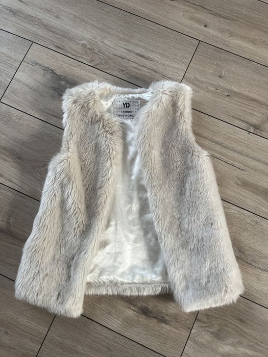 Меховая жилетка на девочку 5-7 лет
