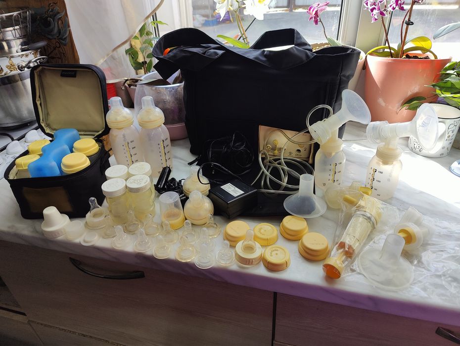 Молоковідсмоктувач medela електричний