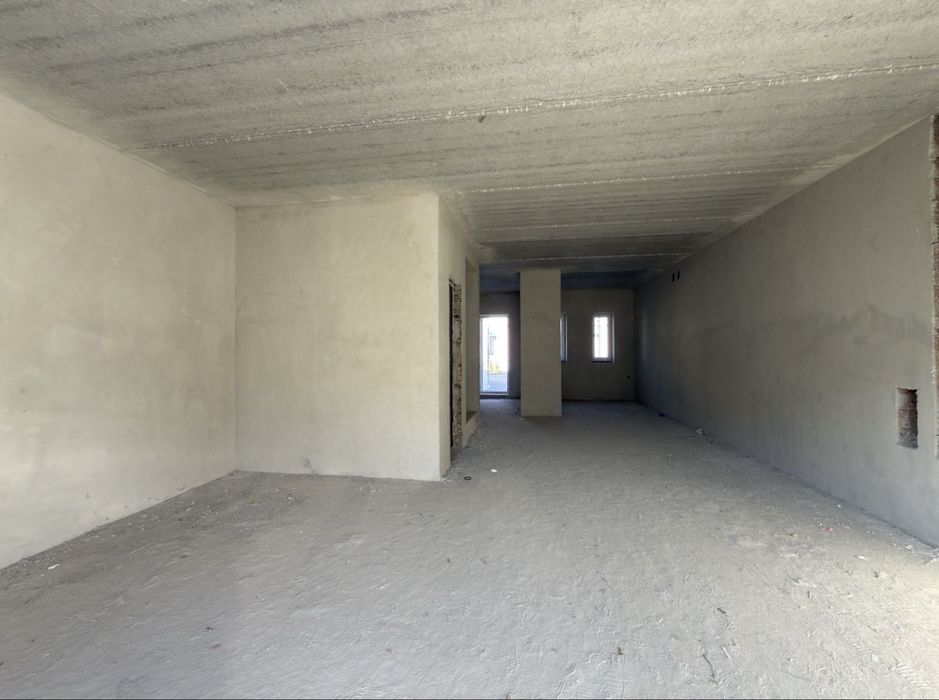 Продаж таунхауса в с. Крихівці, готовий до ремонту