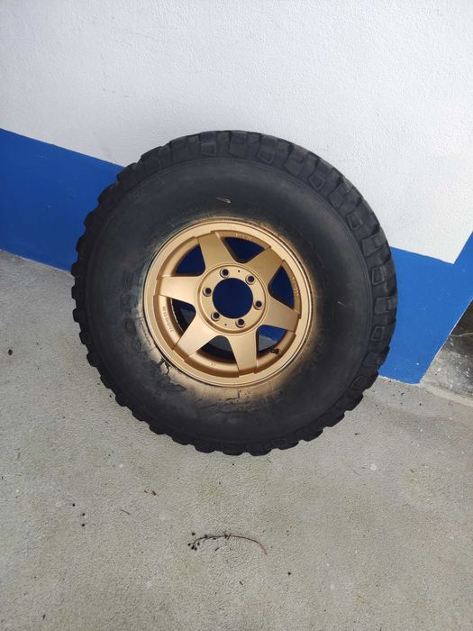 1 jante R15 alumínio furação Japonesa e pneu 33 para suplente