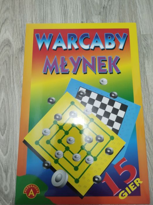 Gra planszowa: warcaby i młynek